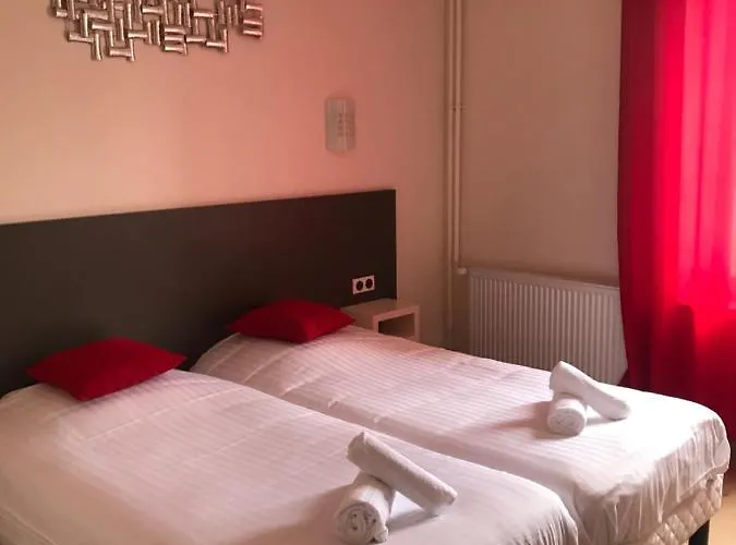 Logis Le Provençal Hotel Euville