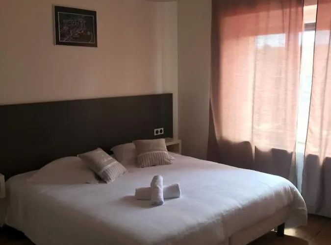 Logis Le Provencal Euville